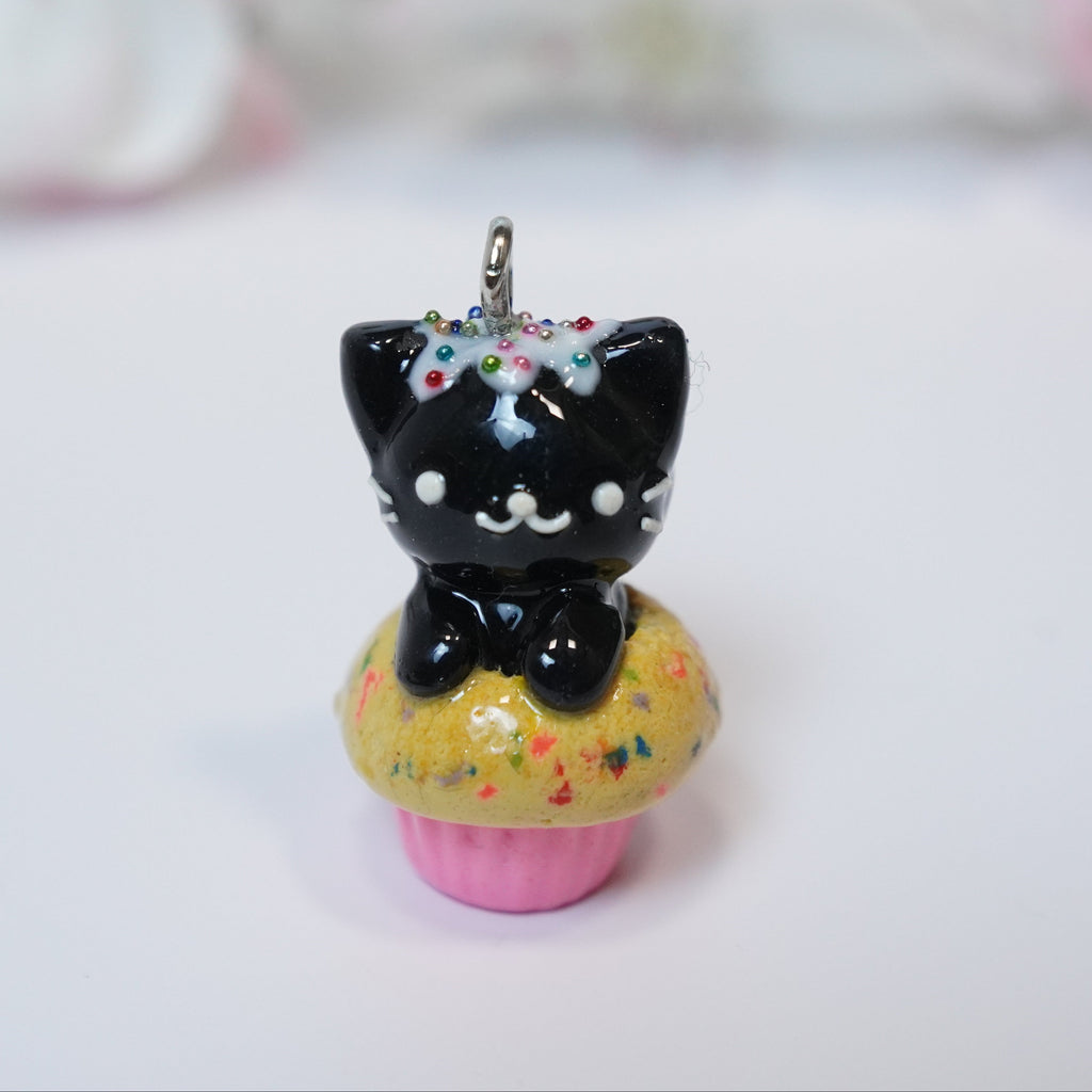 Cupcake Animal Blind Box Keychain
