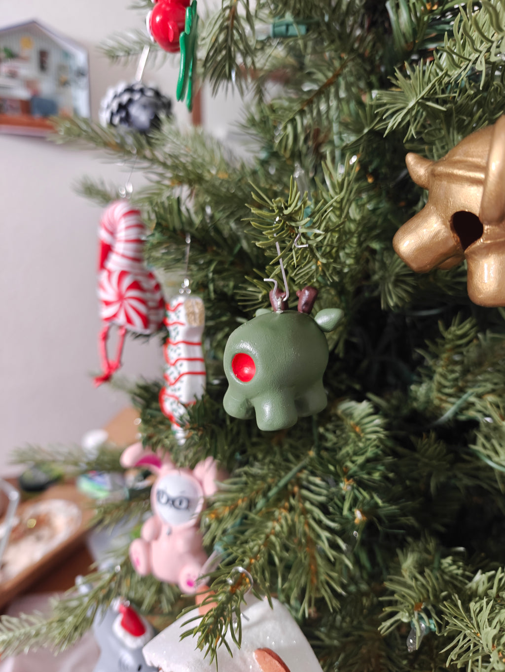 Polymer Puns Olive the Other Reindeer Ornament