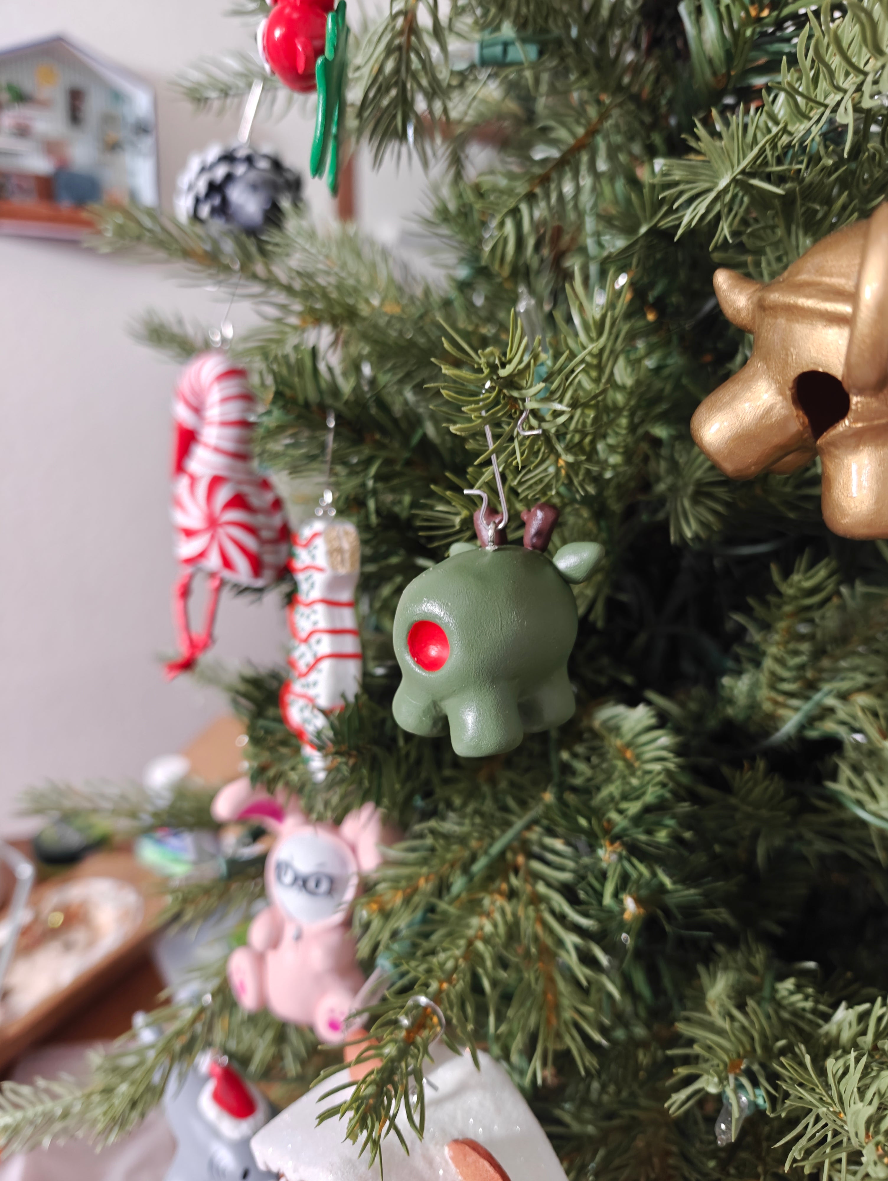 Polymer Puns Olive the Other Reindeer Ornament